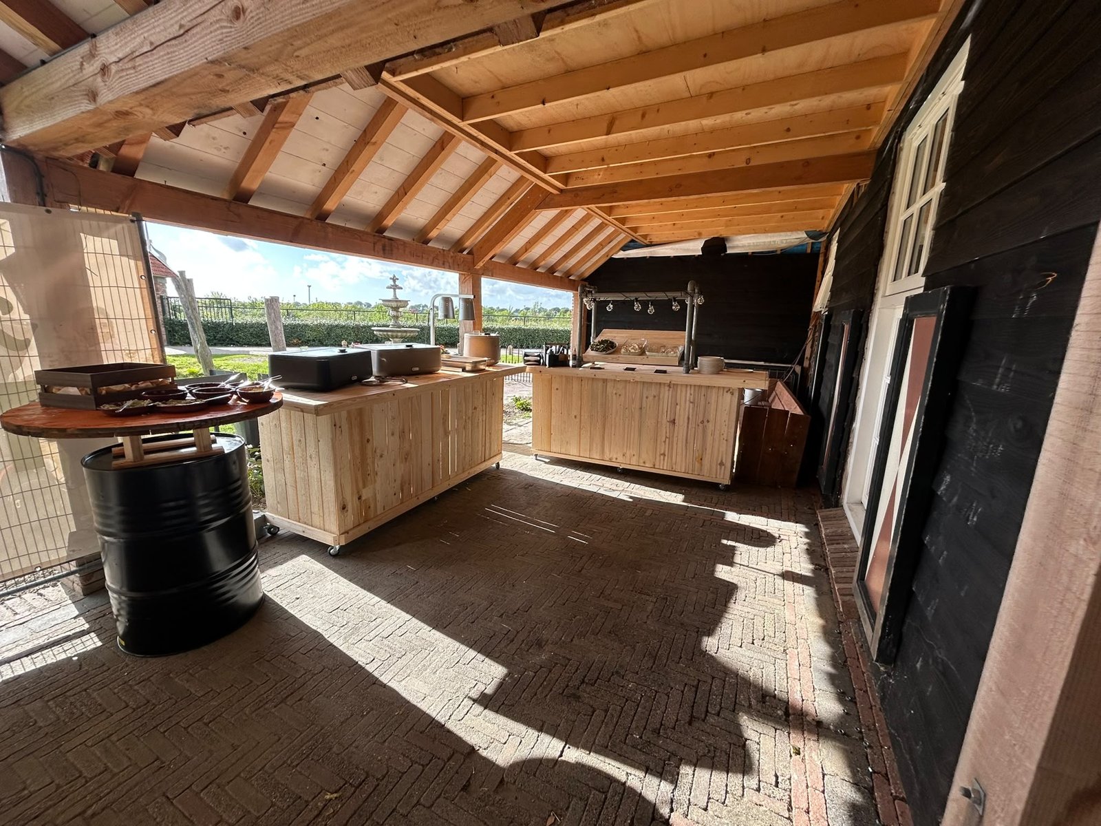 Gezellig familierestaurant met buffet en terras bij De Hoeverij in Oudkarspel